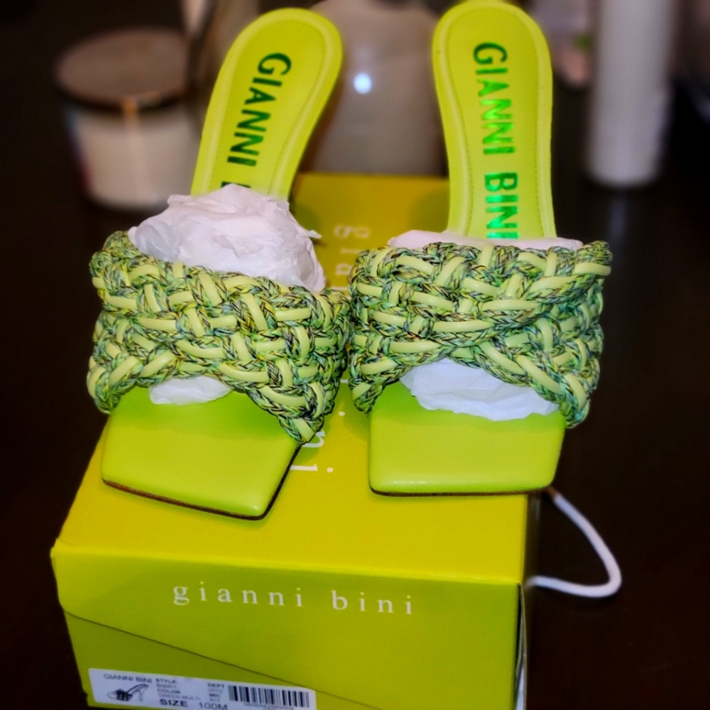 Gianni Bini Women's Lime Green Heeled Sandals 👠👠
